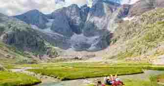 Face aux Oulettes de Gaube depuis le refuge