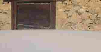 Neige grange en Val d'Azun