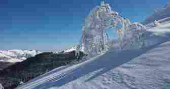 Neige grange en Val d'Azun